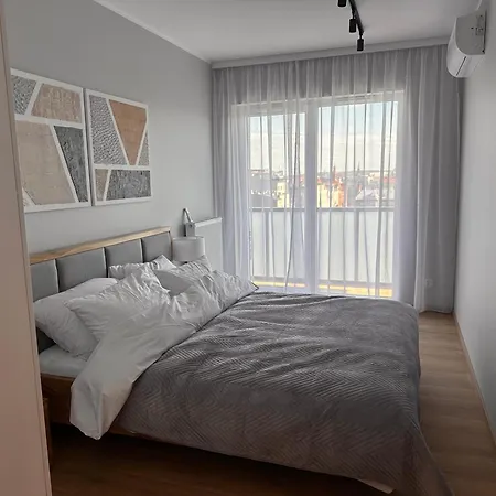 Trzy Wieze, Free Parking, Self Check-in, Apartmán Katovice